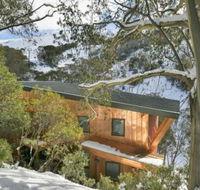 8 Maisonettes - Accommodation Guide