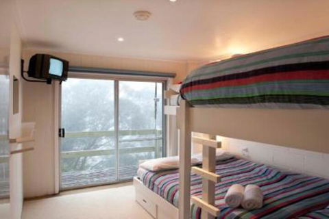 8 Maisonettes - Accommodation Guide 5