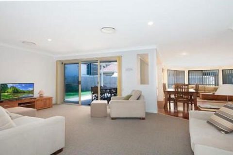 Seachange Foxtel Netflix WiFi - Accommodation Asia 4
