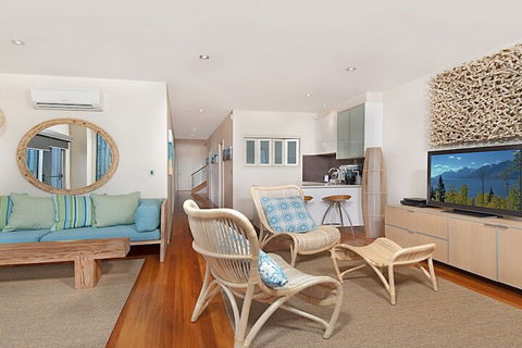 Costa Del Sol - Accommodation Asia 4