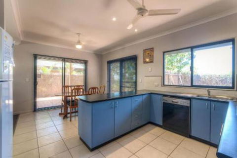 Ningaloo Breeze Villa 7 3 Bedroom Fully Self Contained Holiday Accommodation - Accommodation Asia 4