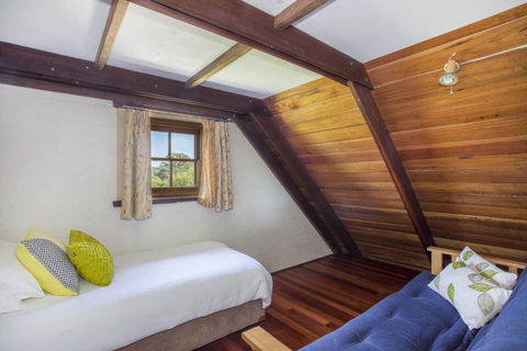 Stone Cottage - Accommodation Asia 1