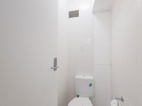 4 Harbourside 3 7 Soldiers Point Road Ground Floor On The Waterfront - Accommodation Asia 1
