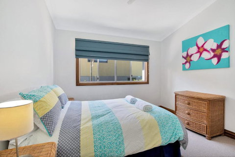 Geckos Rest Rainbow Shores Executive Beach House Pet Friendly Pool Wi Fi - Accommodation Guide 3