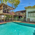 Geckos Rest Rainbow Shores Executive Beach House Pet Friendly Pool Wi Fi - Accommodation Guide 0
