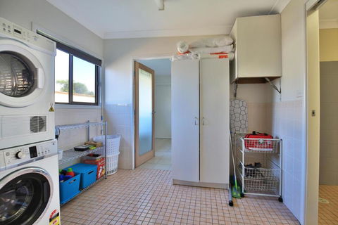 Bluetongue At Culburra Pet Friendly 4 Mins To Beach - Accommodation Guide 5