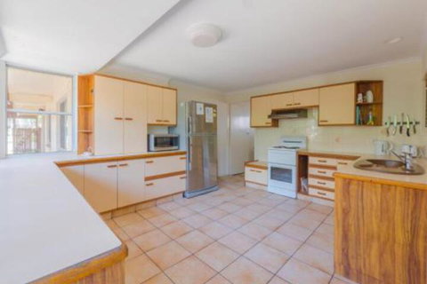 Ngungun Street 10 Dicky Beach - Accommodation Guide 5