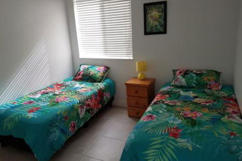 Deepwater Cove Unit 7 68 Lower Gay Terrace Bulcock Beach - Accommodation Asia 4