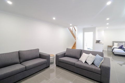 Beachside Oasis - Accommodation Asia 2