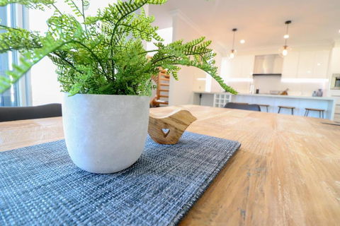 Beachside Oasis - Accommodation Asia 4