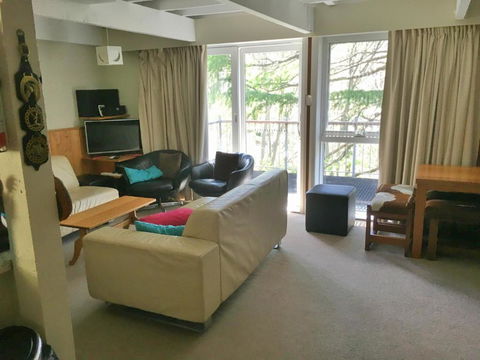 5 Maisonettes - Accommodation Guide 4