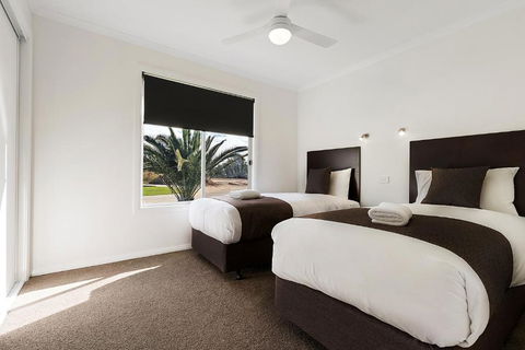 Moama Waters - Accommodation Guide 6
