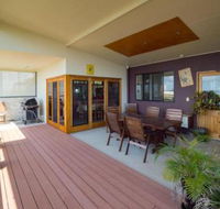 Blue Water Retreat Upstairs - Accommodation Asia