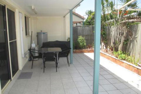 Superb Location Hervey Bay - Accommodation Guide 2