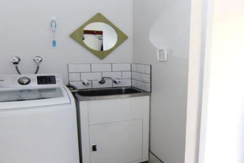 Luskin Court 3 - Accommodation Asia 4