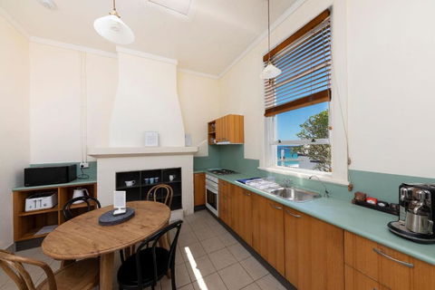 Seal Rocks Lighthouse Cottages - Accommodation Asia 7