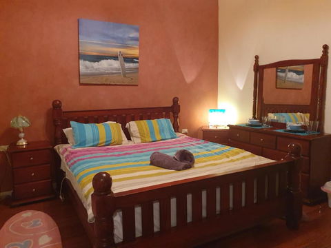 JUST 4 YOU! Amazing Sea Views WIFI Fullly Air Conditioned King Bed - Accommodation Guide 5