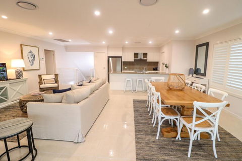 Illaroo At Catherine Hill Bay - Accommodation Asia 6