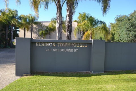 Elsinor Townhouse 3 Mulwala - Accommodation Guide 1