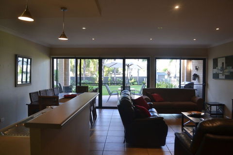 Elsinor Townhouse 4 Mulwala - Accommodation Guide 6