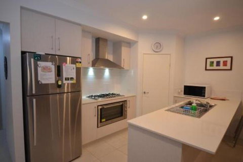 Park View Modern House - Accommodation Guide 3