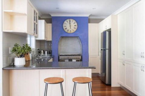 Kinross Cottage Neat & Stylish Sleeps 9 - Accommodation Guide 5