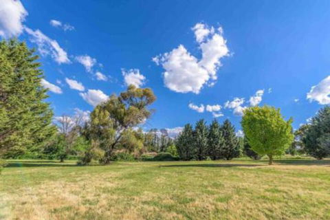 Luxurious Home On 5 Acres Close To CBD Sleeps 18 - Accommodation Asia 2