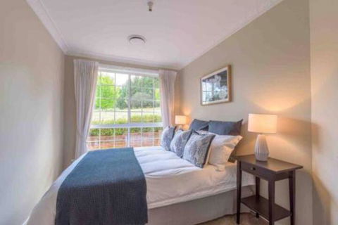 Luxurious Home On 5 Acres Close To CBD Sleeps 18 - Accommodation Asia 6