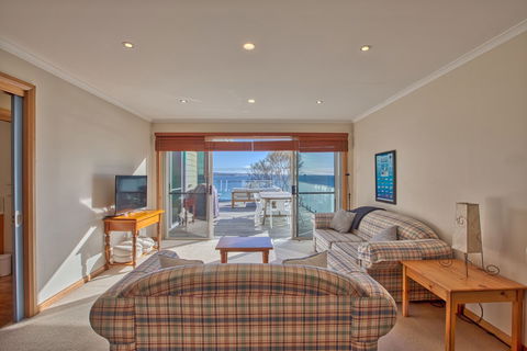Beach Side Bay Of Fires - Accommodation Guide 2