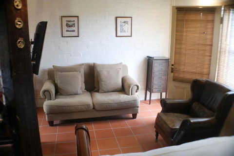 Bon Accord - Accommodation Asia 3