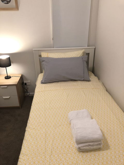 Apple House Tarneit North - Accommodation Guide 1