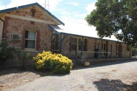 The Quarters At BDH - Accommodation Guide 0