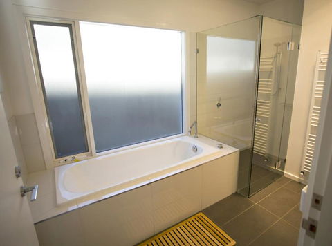 GALWAY COTTAGE - Accommodation Asia 1