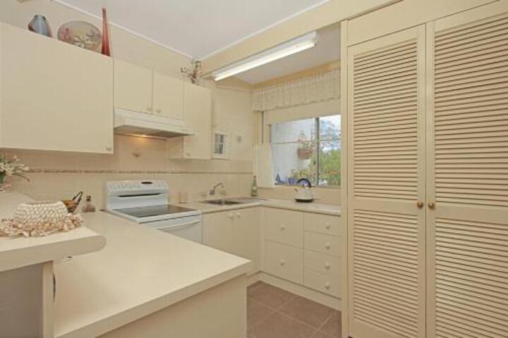 Mollymook NSW Accommodation Asia