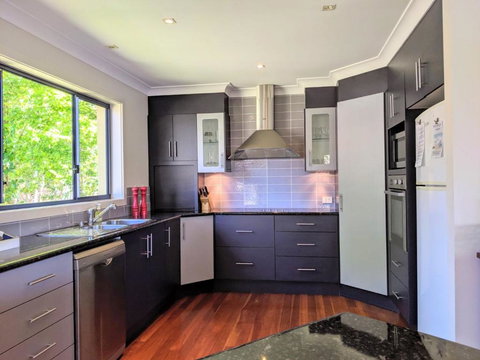 Sails On Bannister At Mollymook - Accommodation China 2