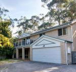 Four Bedroom Quality Townhouse - Accommodation Guide