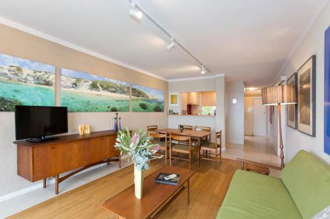 Riverside Arthouse - Accommodation Asia 4