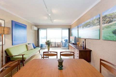 Riverside Arthouse - Accommodation Asia 6