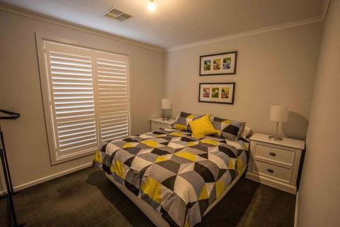 64 Marina Way Mannum - Accommodation Guide 4