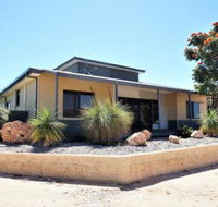 2 Trout Place 4 Bedroom Holiday Home for the Nautical Adventurers - Accommodation Asia