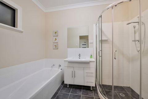 16 Crevalle Way - Accommodation Asia 4