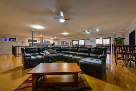 16 Crevalle Way - Accommodation Asia 6