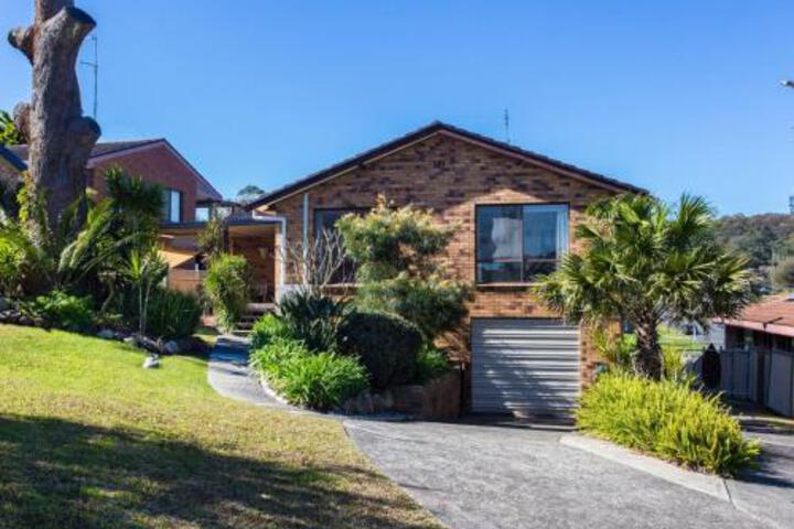 Stroud NSW Accommodation Asia