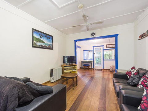 Long Haven - Accommodation Asia 4