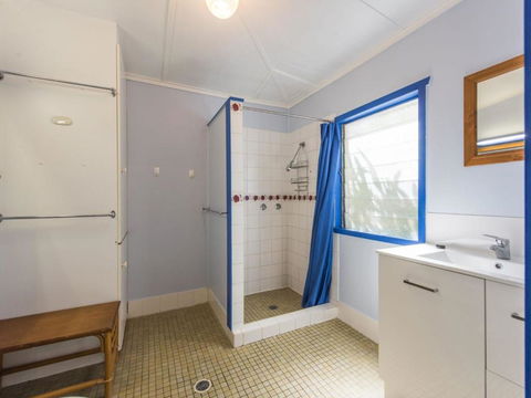 Long Haven - Accommodation Asia 6