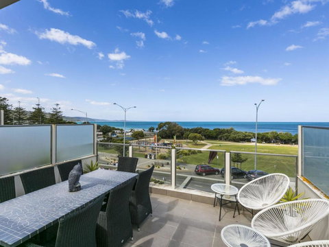 WATERFRONT THREE In The Heart Of Lorne - Accommodation Asia 4