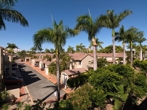 Apartments At 2 Landsborough - Accommodation Asia 2