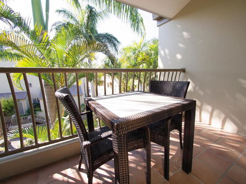 Apartments At 2 Landsborough - Accommodation Asia 3