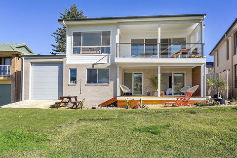 Dolphin Studio Apartment 1a Ocean Street - Accommodation Guide 4