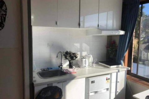 Travelers Affordable Studio Unit (Beverly Hills) - Accommodation Guide 3
